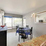 아파트 Les Jardins Du Port-8 By Interhome 르그로뒤후아