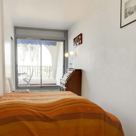 公寓 Les Jardins Du Port-8 By Interhome *