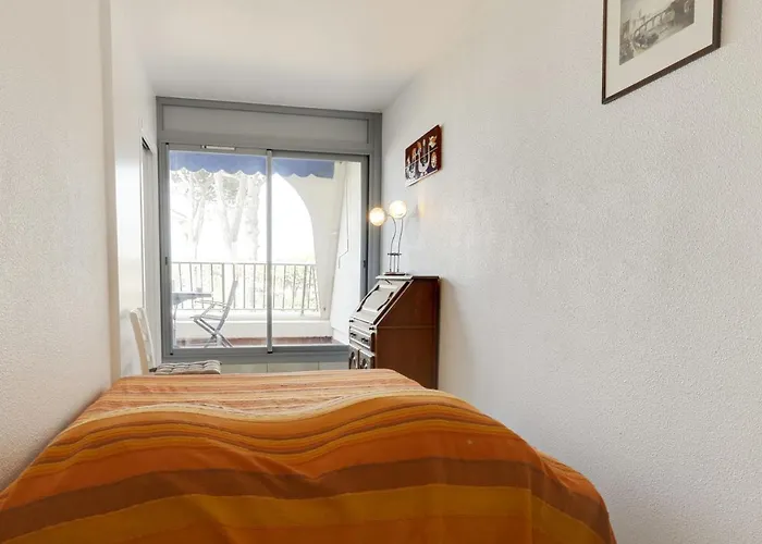 Διαμέρισμα Les Jardins Du Port-8 By Interhome *