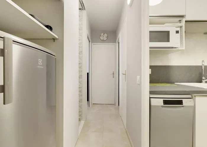 Διαμέρισμα Les Jardins Du Port-8 By Interhome *