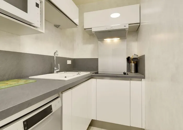 Les Jardins Du Port-8 By Interhome *